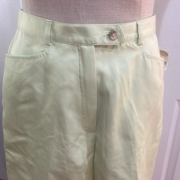 Vintage 90s Talbots Bermuda shorts high waisted elastic waist green women size 8 - Picture 2 of 11